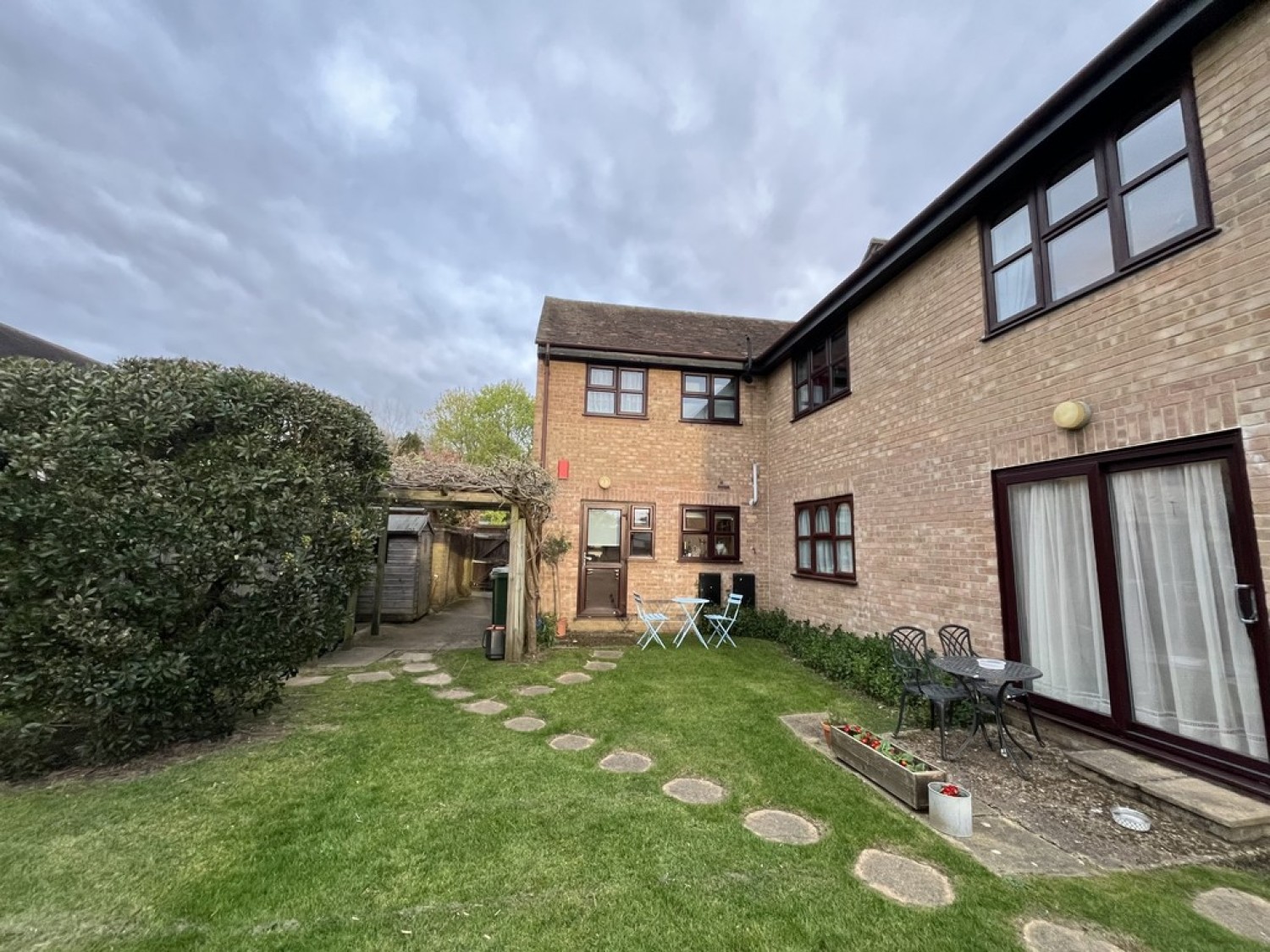 2 bedroom Flat for Sale Weavering, Maidstone, Kent