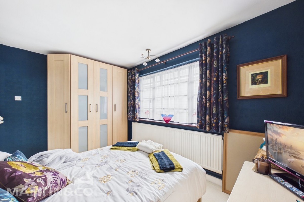 St. James Way, Sidcup DA14