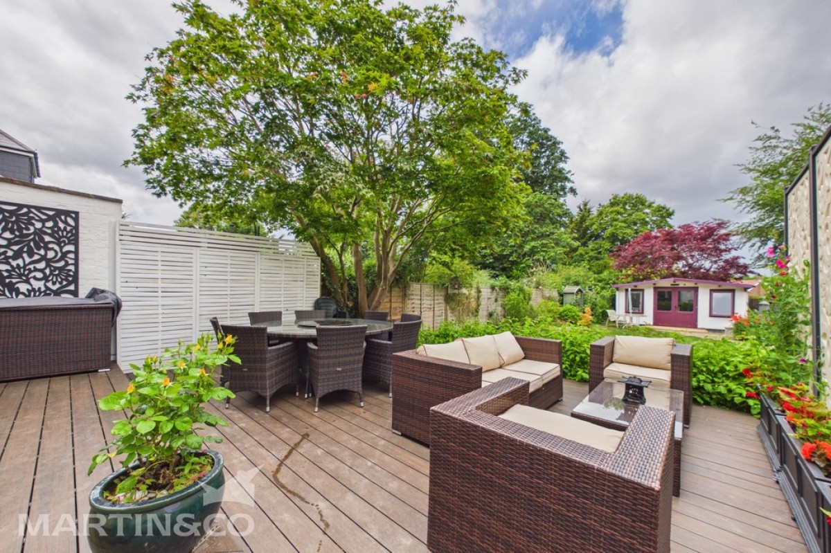 St. James Way, Sidcup DA14