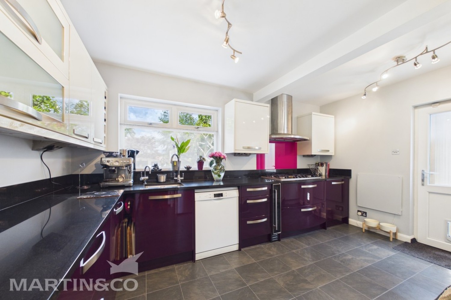 4 bedroom House for Sale St. James Way, Sidcup DA14