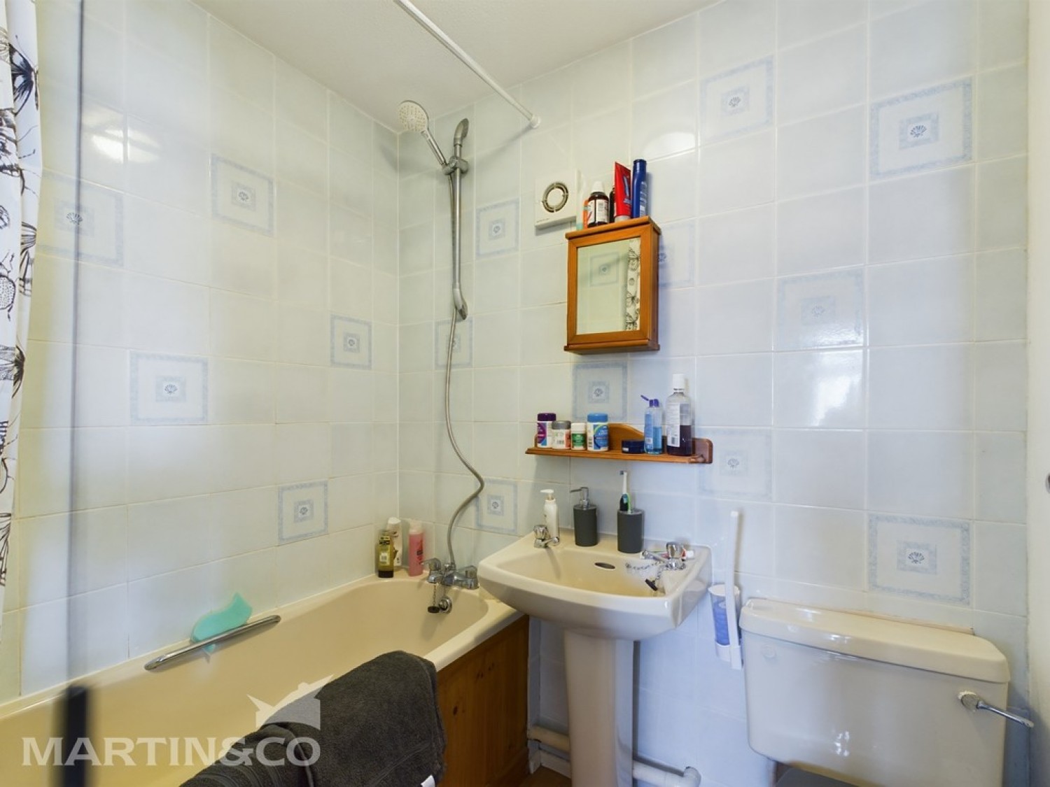 1 bedroom Flat for Letting Hawthorn Walk, Tunbridge Wells, Kent