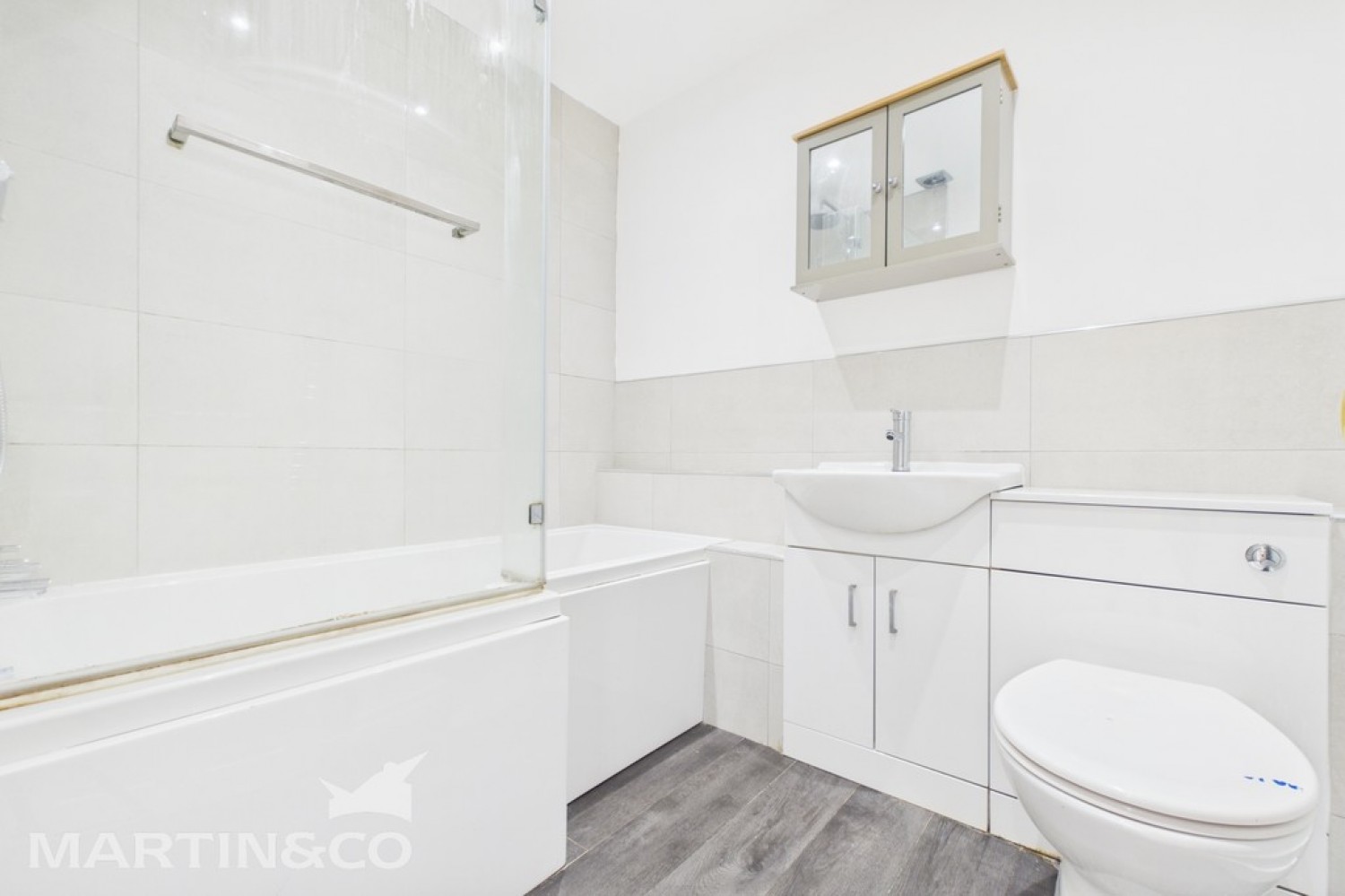 2 bedroom Flat for Letting Tudor Court, Tunbridge Wells, Kent