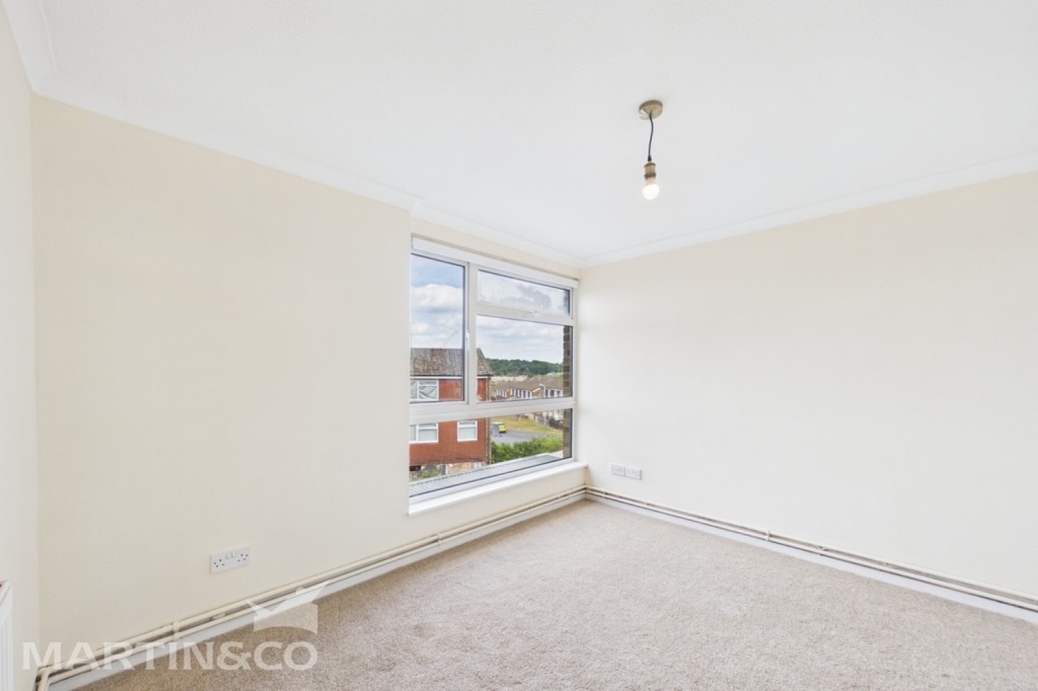 2 bedroom Flat for Letting Tudor Court, Tunbridge Wells, Kent