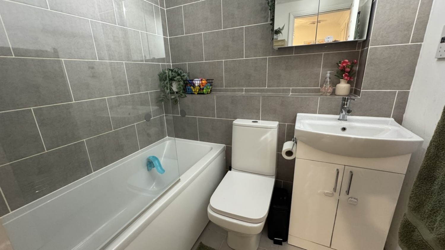 Paveley Gardens, Hilperton