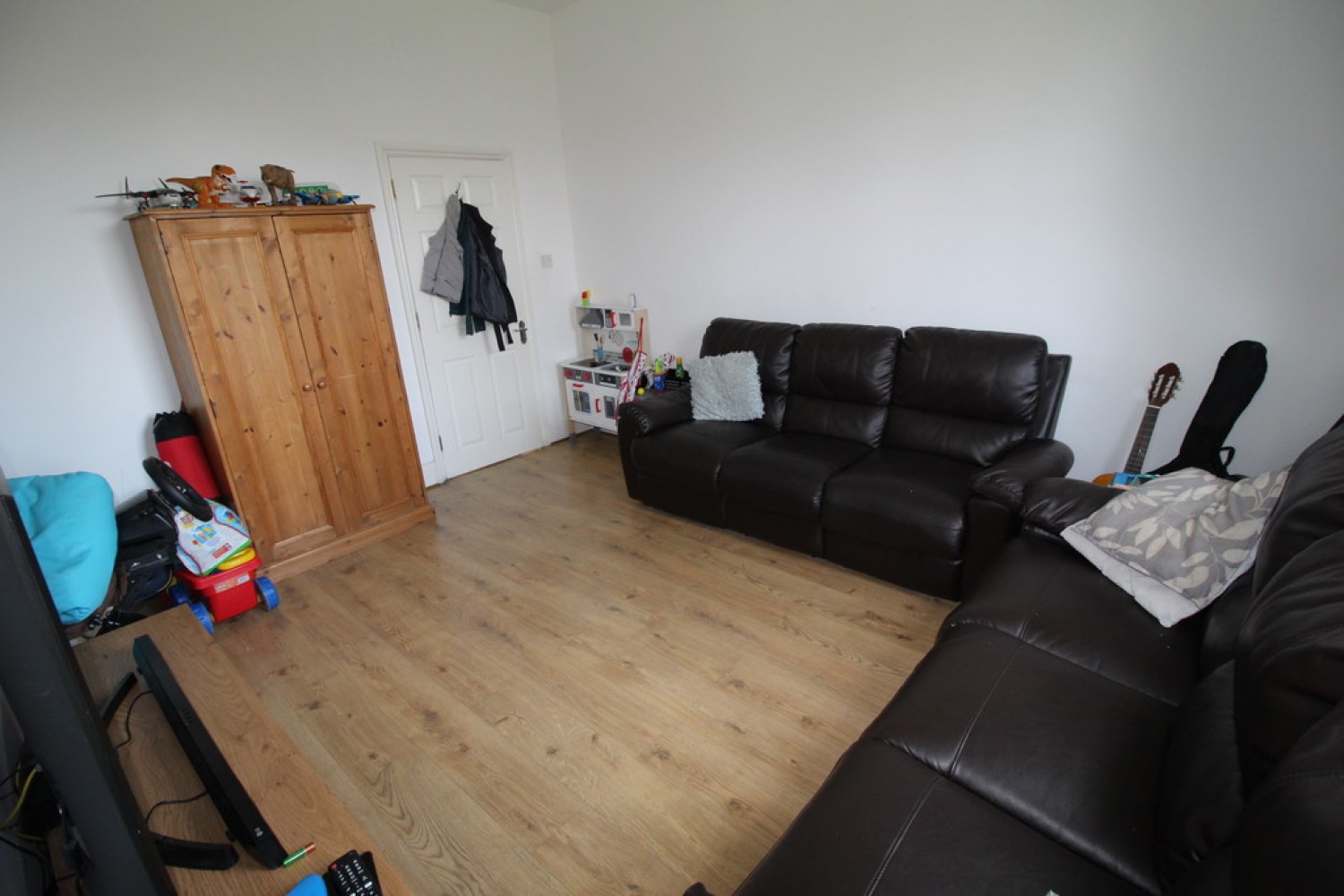 4 bedroom House for Sale Station Approach, Westbury