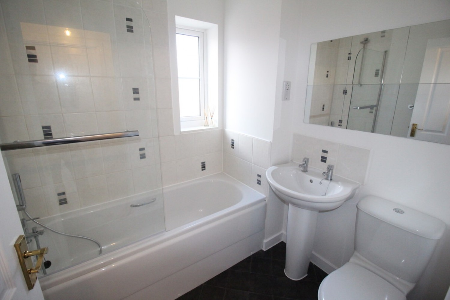 2 bedroom House for Letting Linnet Lane, Melksham, Wiltshire