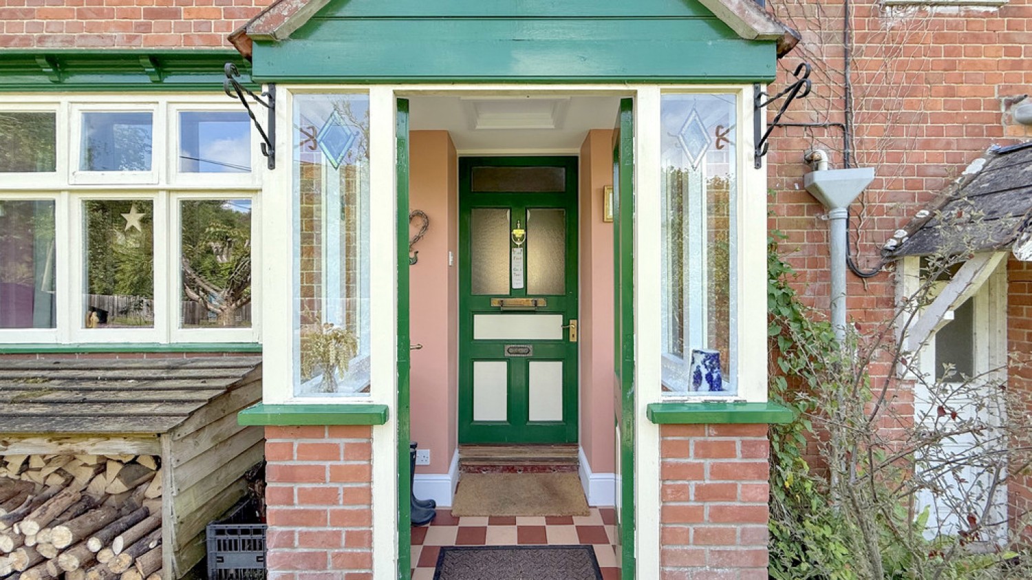 Luccombe Terrace, Bratton