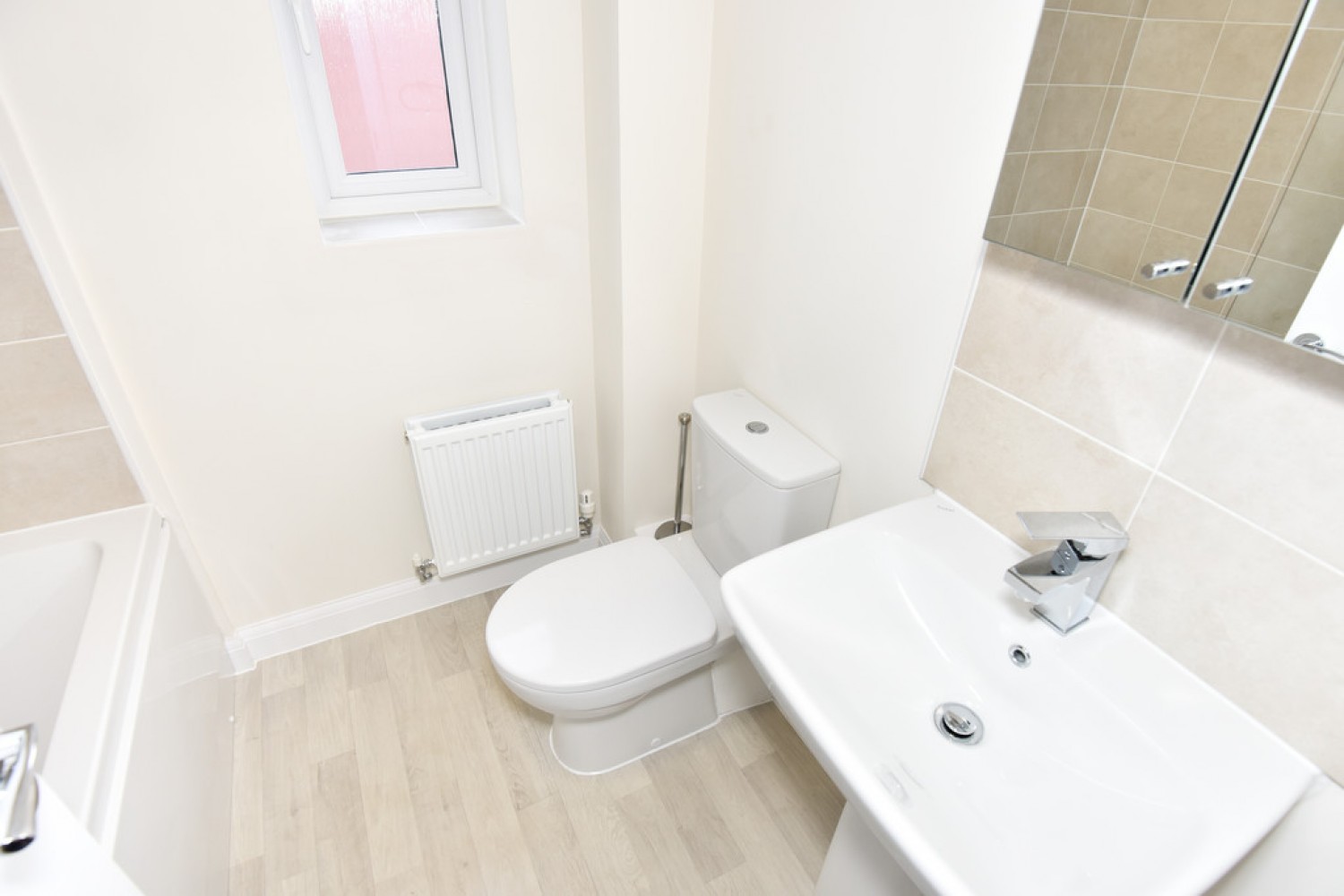 4 bedroom House for Letting Mays Drive, Westbury