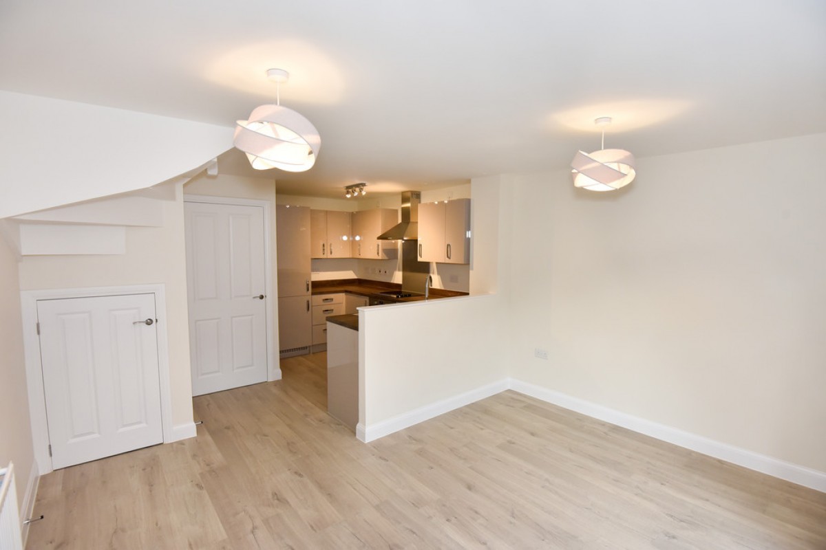 Mays Drive, Westbury