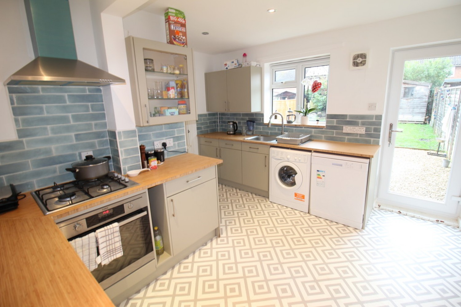 3 bedroom House for Letting Cedar Grove, Westbury, Wiltshire