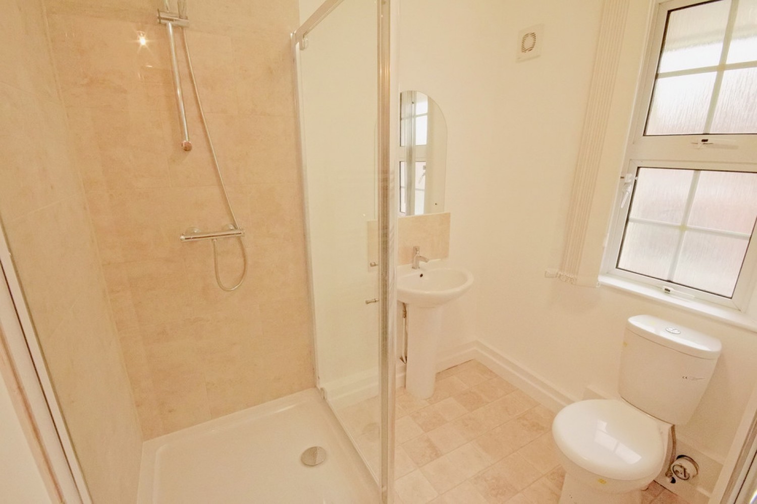 4 bedroom Property for Sale Haynes Road, Westbury