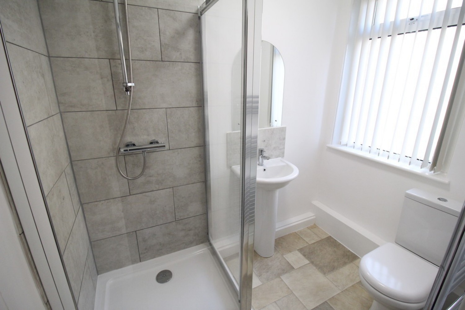 4 bedroom Property for Sale Haynes Road, Westbury