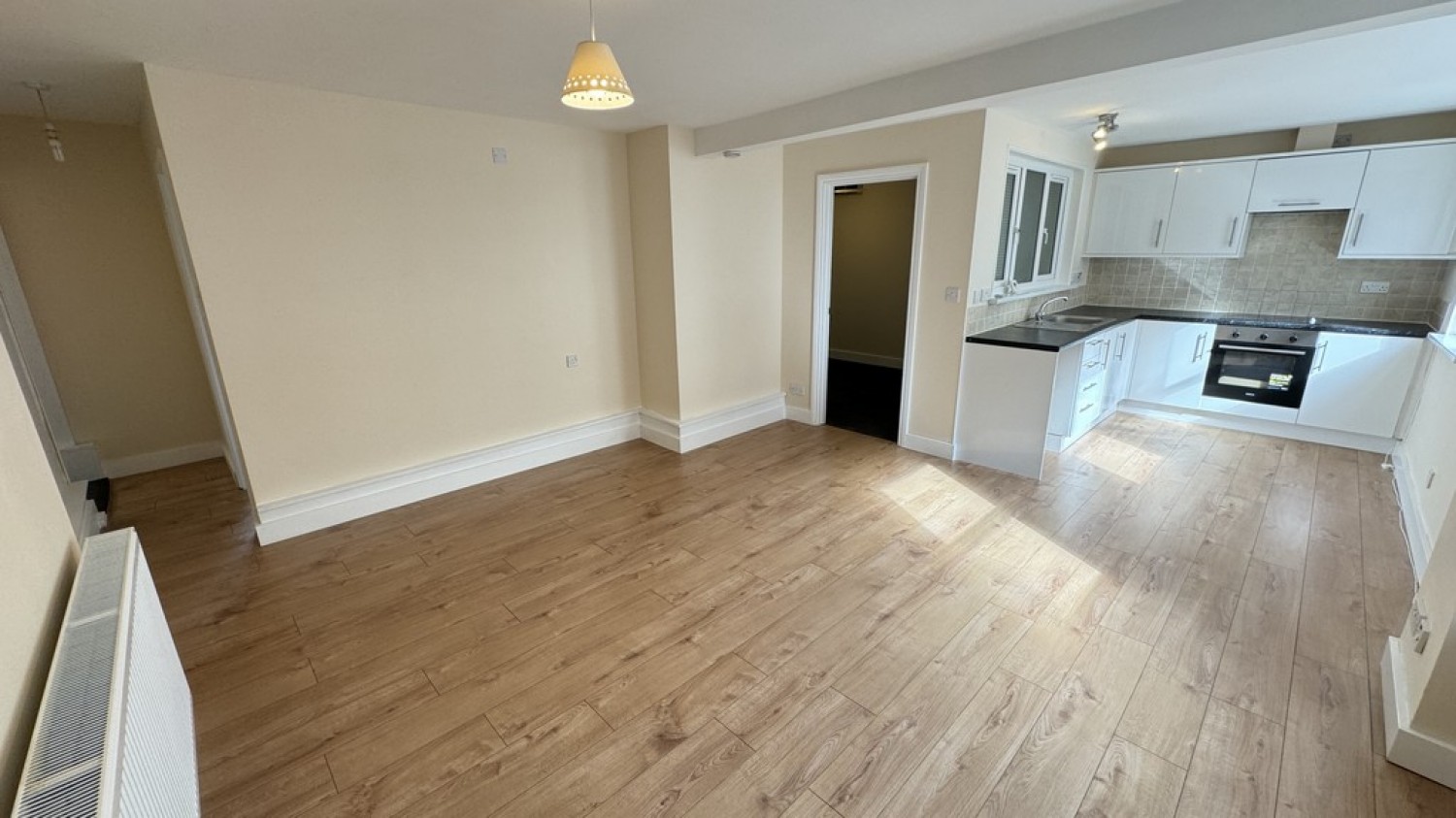 2 bedroom Flat for Letting Maristow Street, Westbury