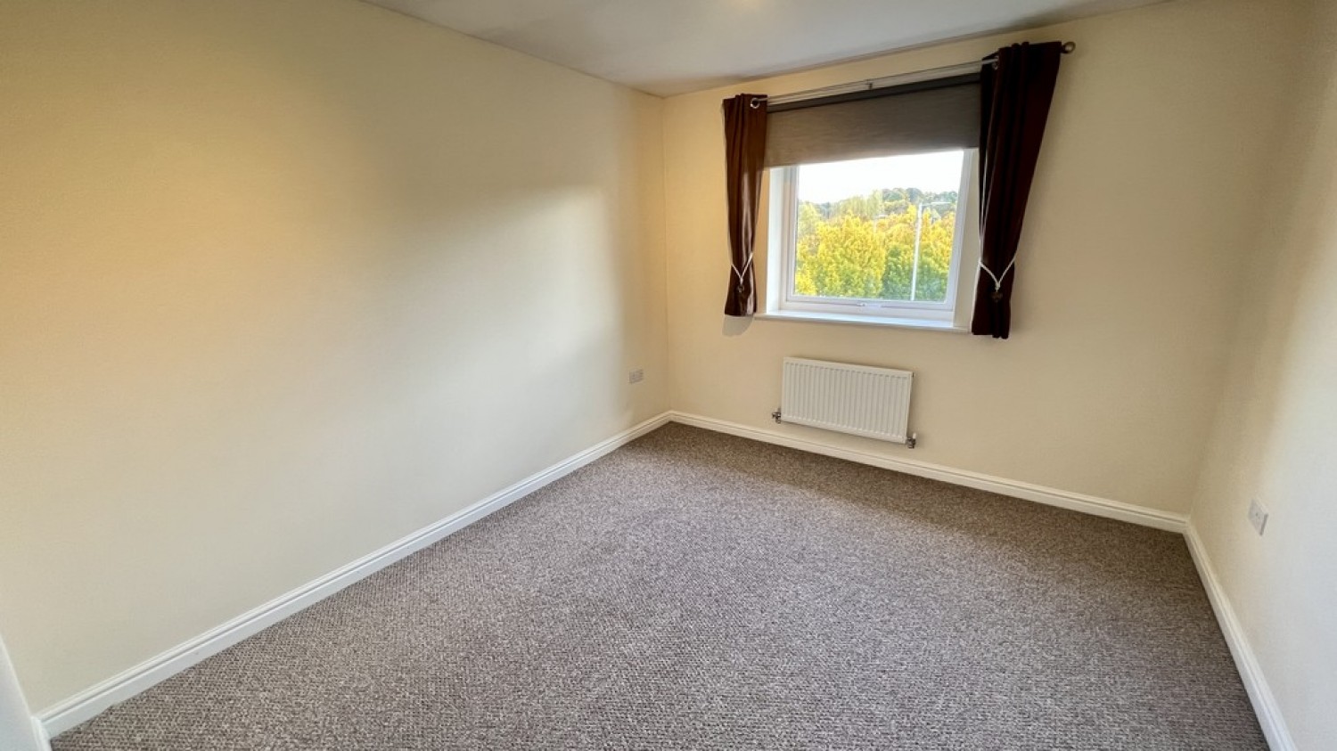 2 bedroom Flat for Letting Leigh Park Court, Westbury, Wiltshire