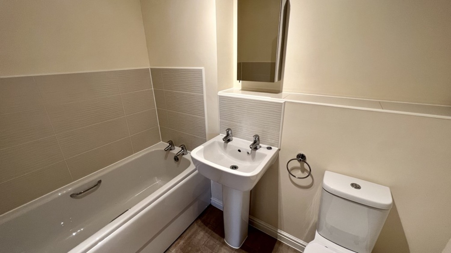 2 bedroom Flat for Letting Leigh Park Court, Westbury, Wiltshire