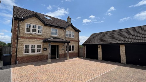 Damask Way, Warminster, Wiltshire