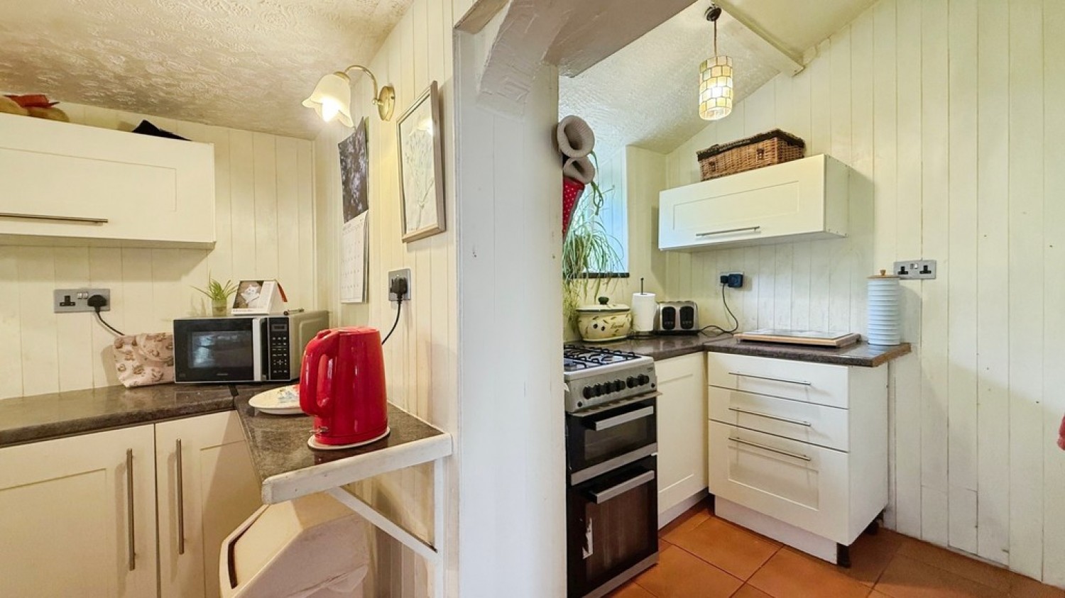 2 bedroom House for Sale Tower Hill, Dilton Marsh