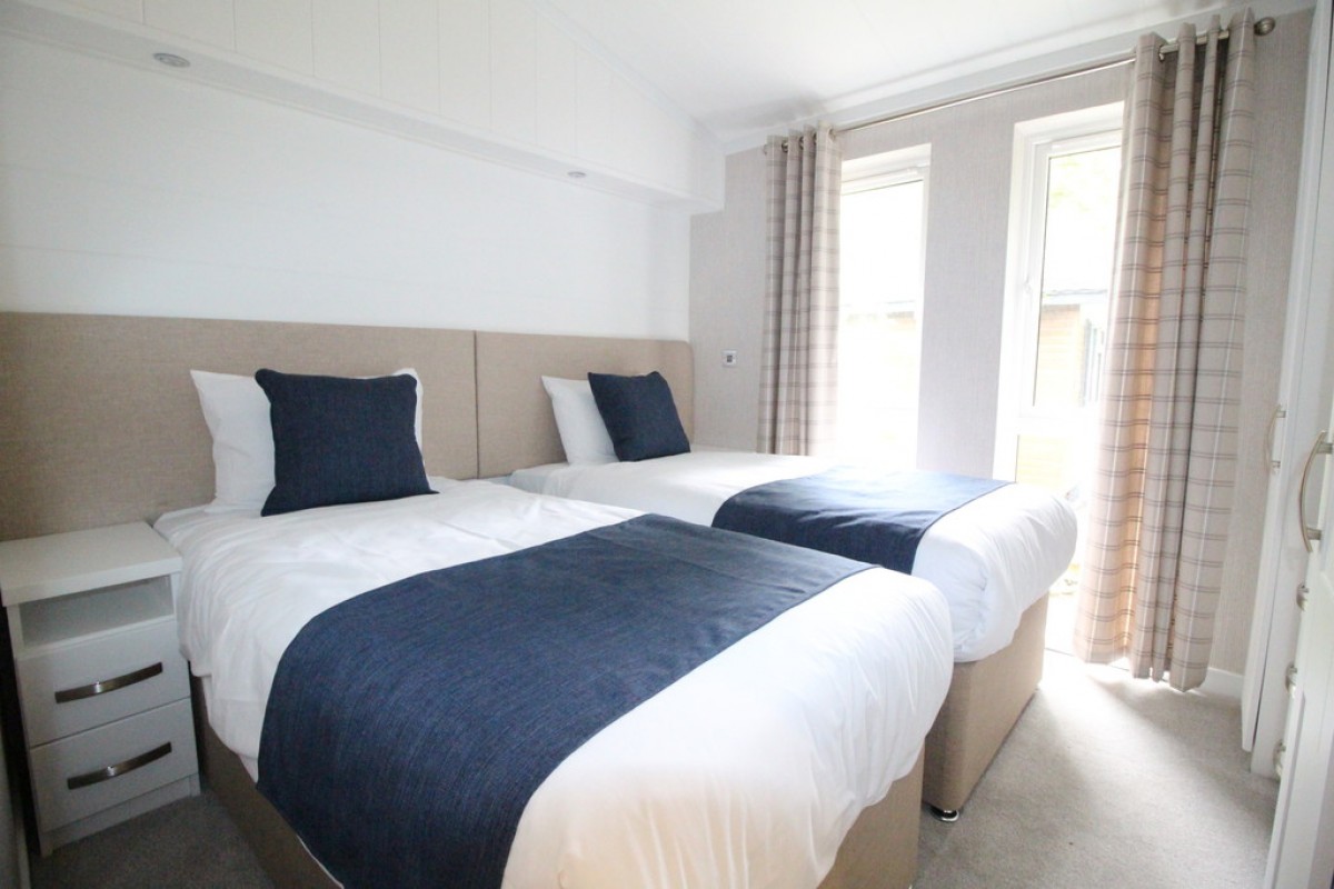 Lake View, Brokerswood Holiday Park, Brokerswood