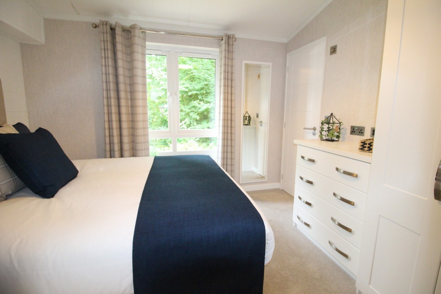 Lake View, Brokerswood Holiday Park, Brokerswood
