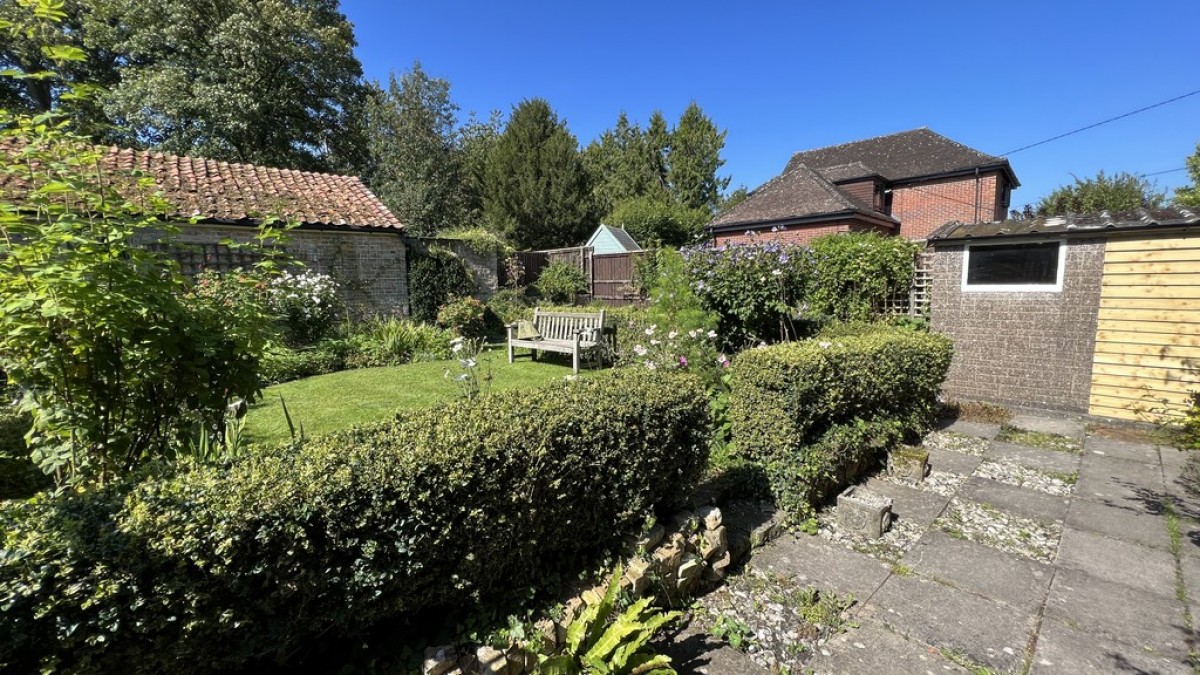 Upton Lovell, Warminster