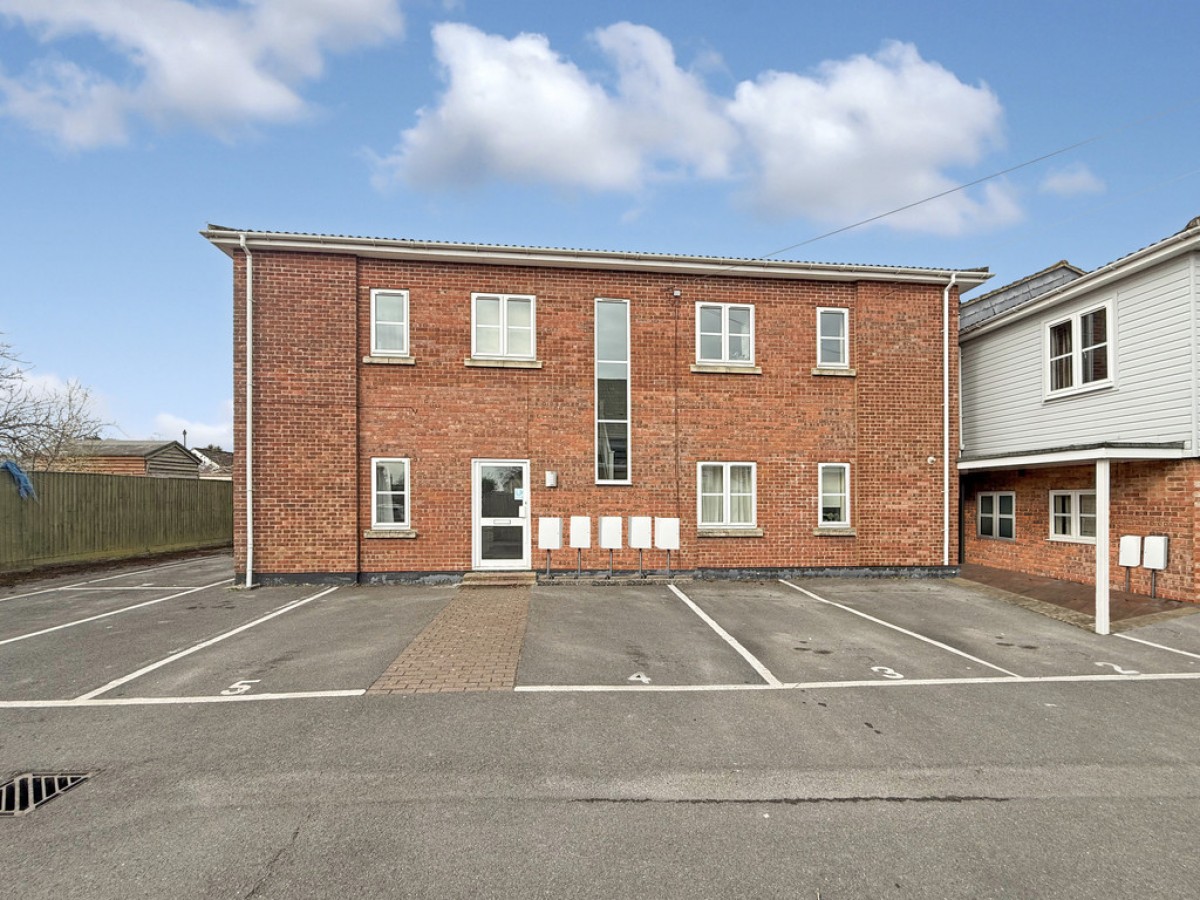 Barclay Court, Warminster