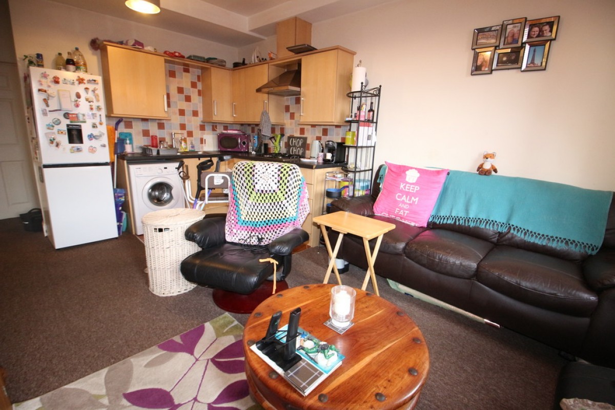 Barclay Court, Warminster