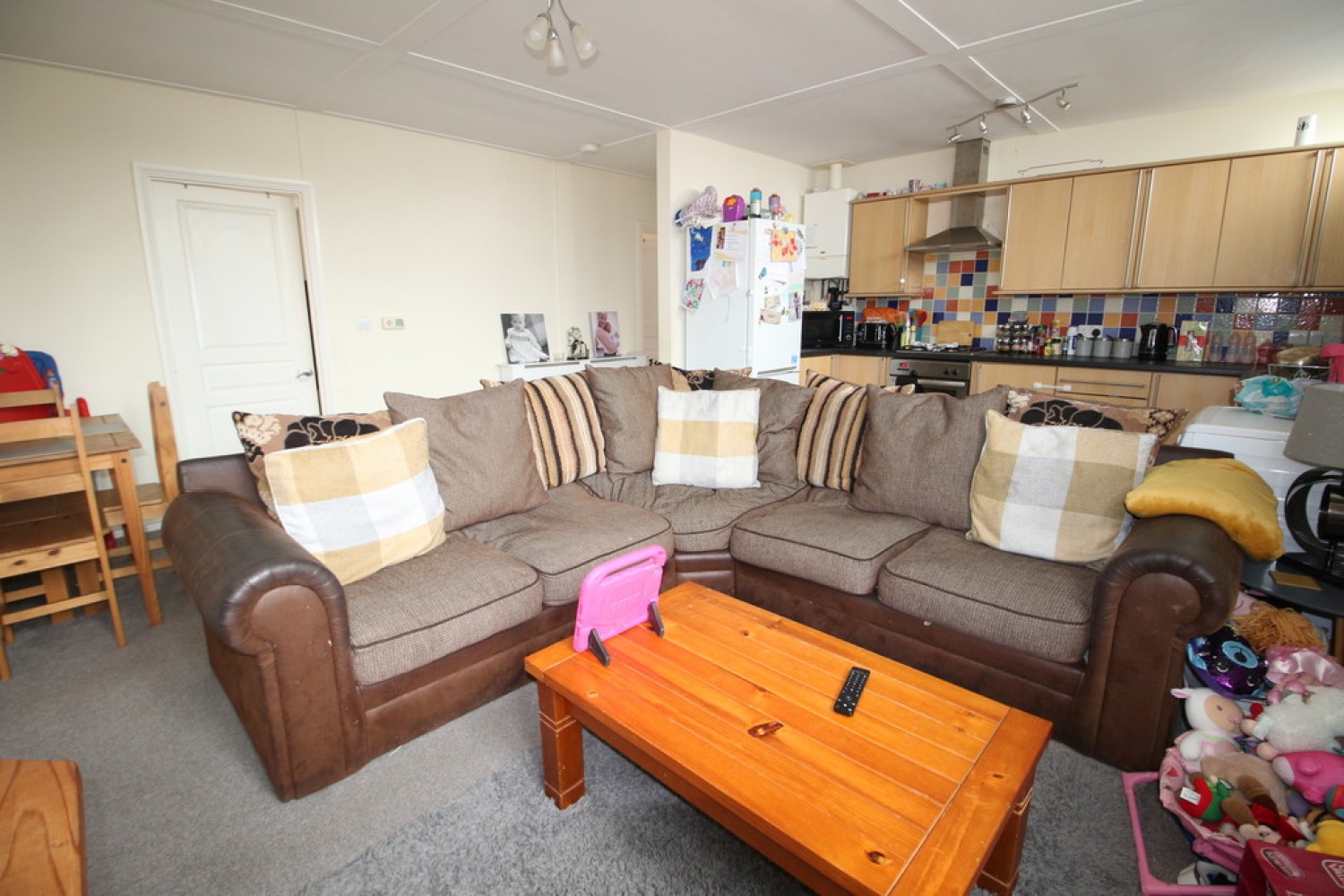 Barclay Court, Warminster
