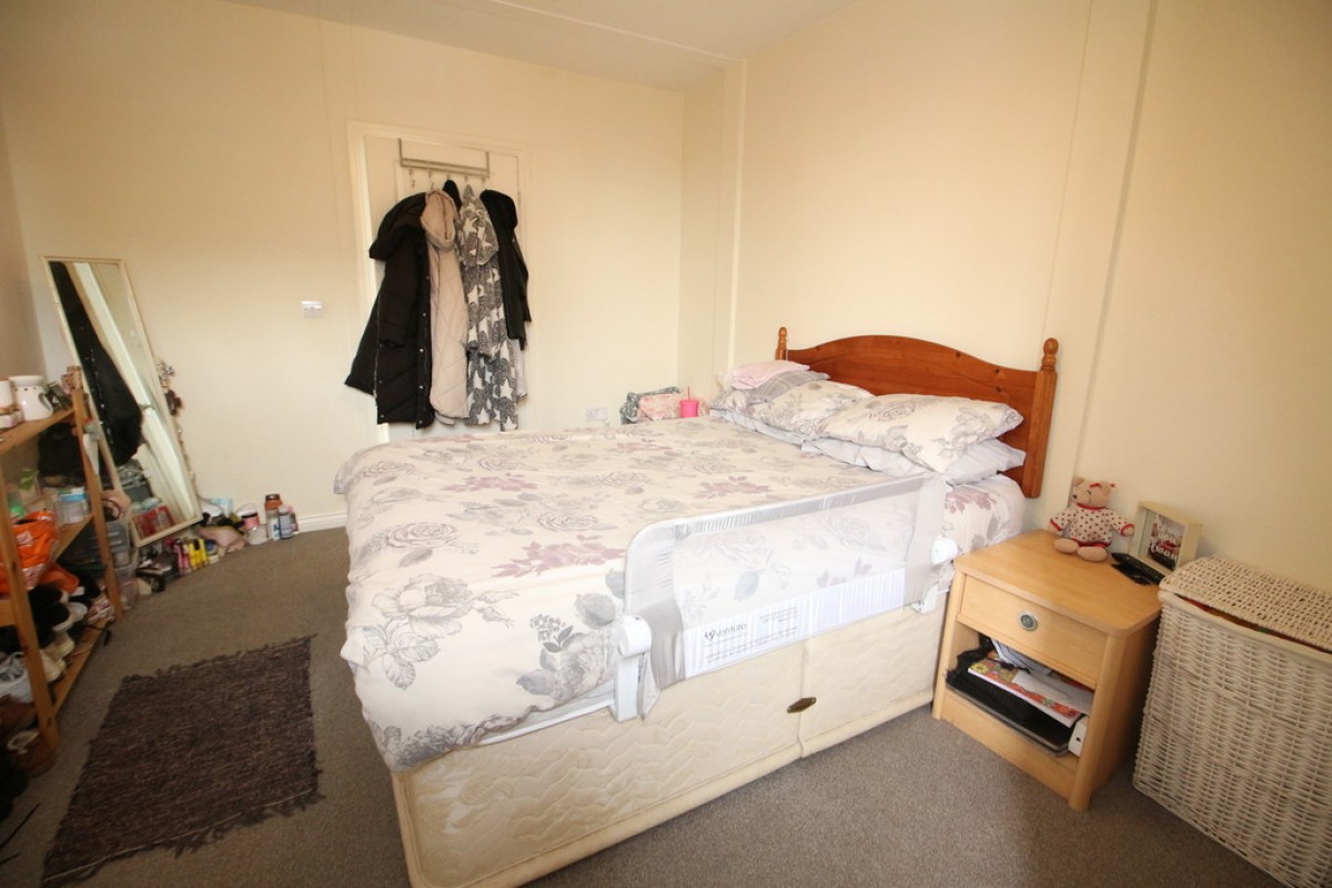 Barclay Court, Warminster
