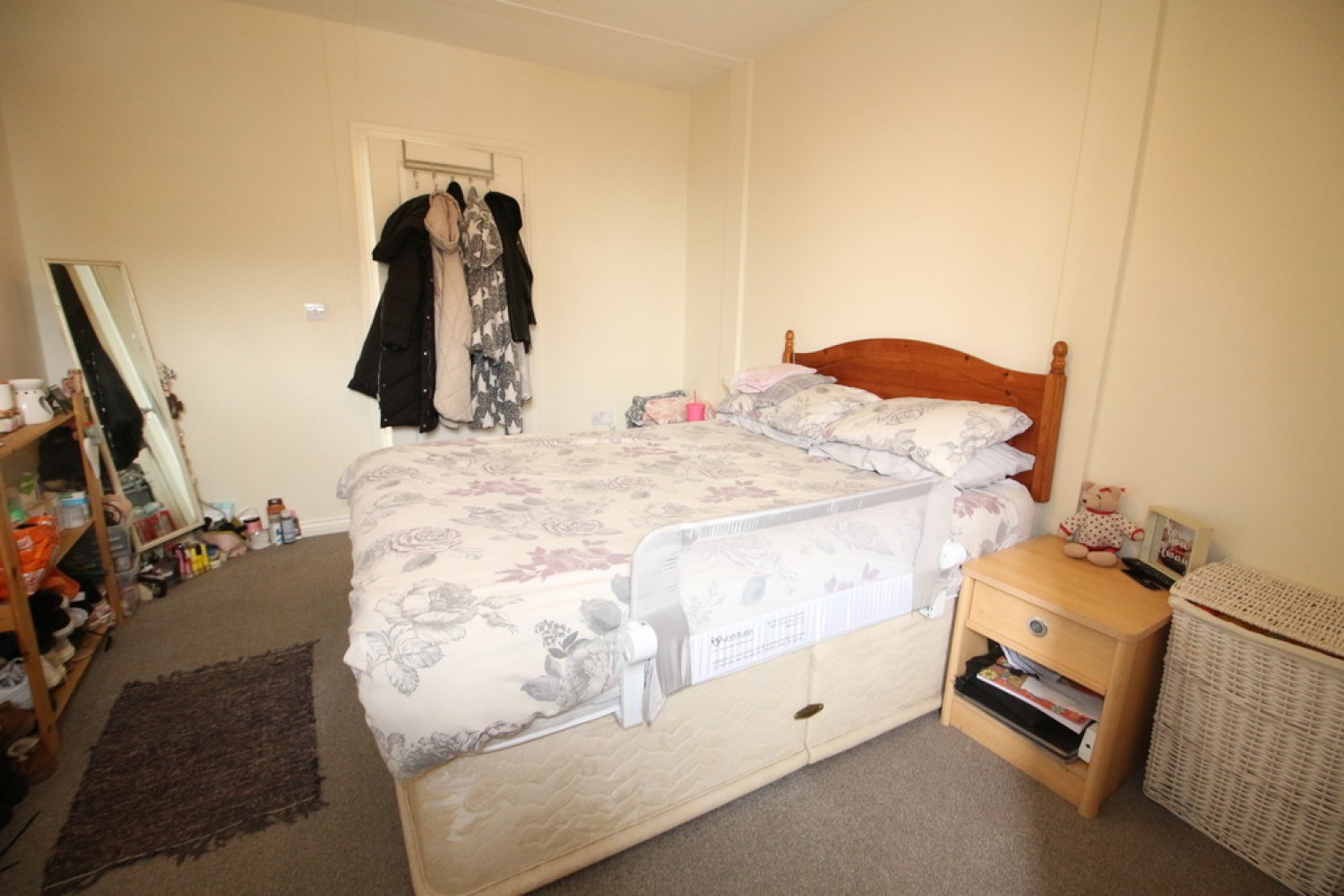 Barclay Court, Warminster