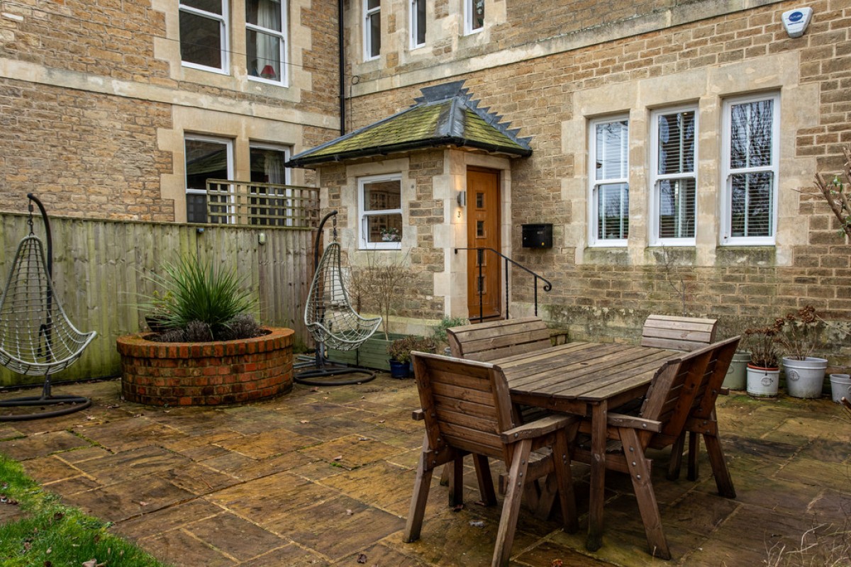 Smallbrook House, Staverton