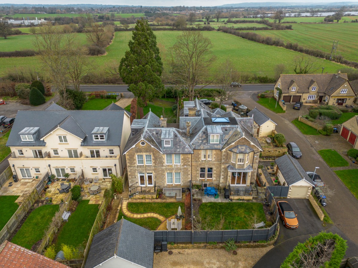 Smallbrook House, Staverton