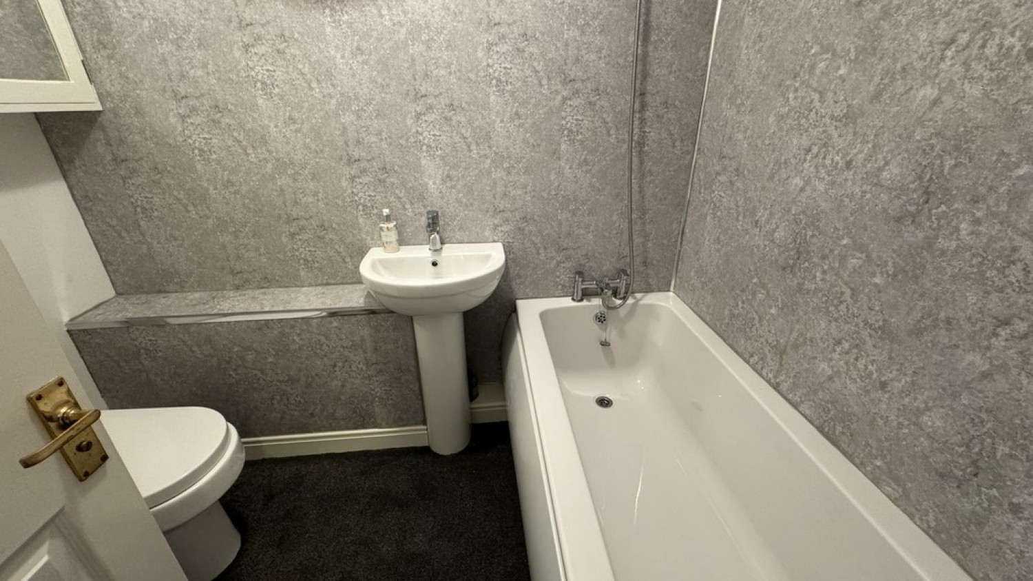 2 bedroom House for Letting The Grove, Warminster, Wiltshire