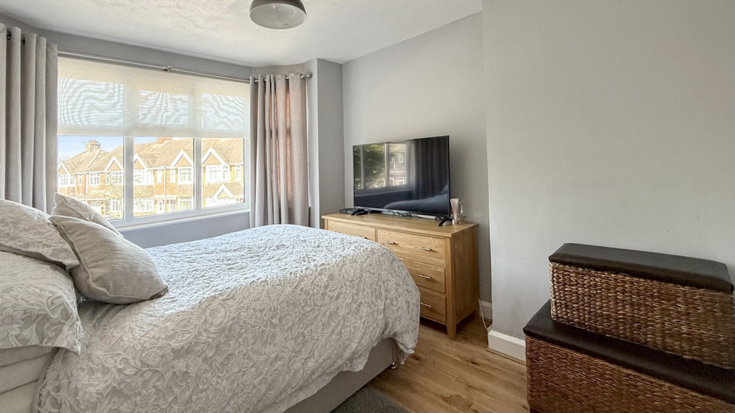 Luxfield Road, Warminster