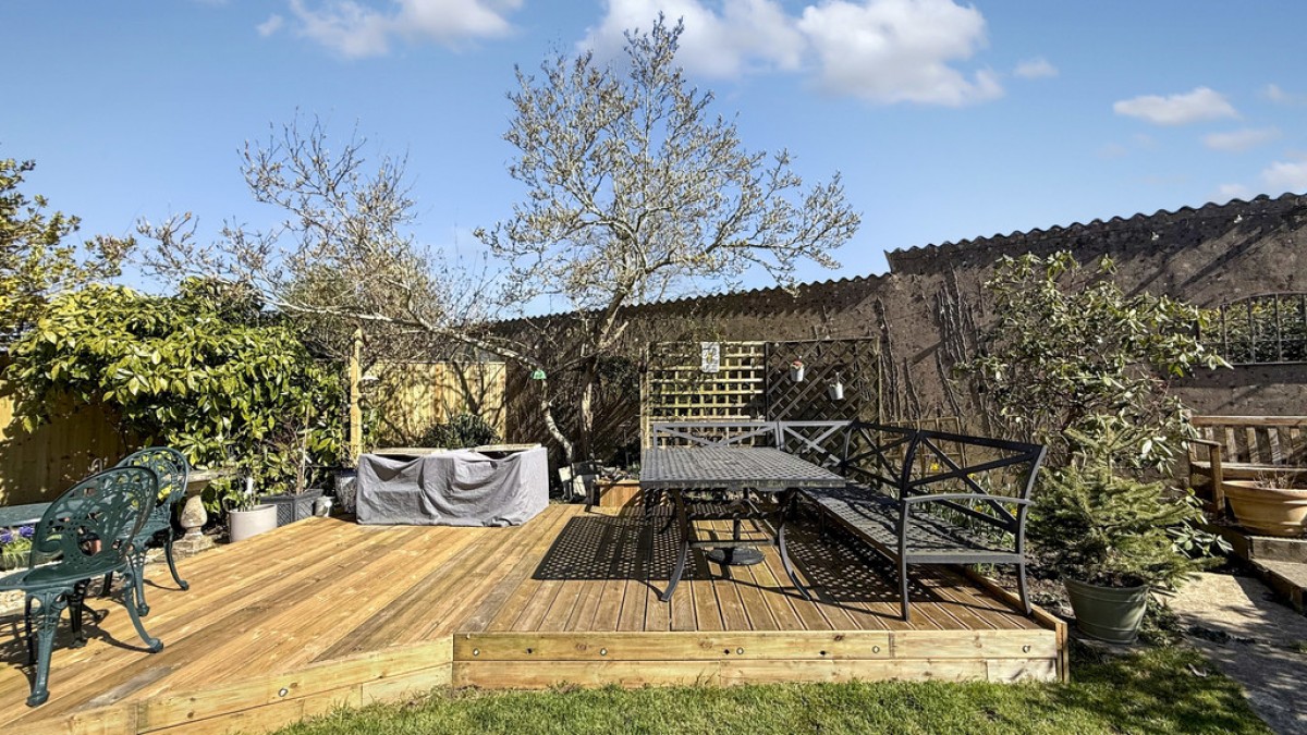 Luxfield Road, Warminster