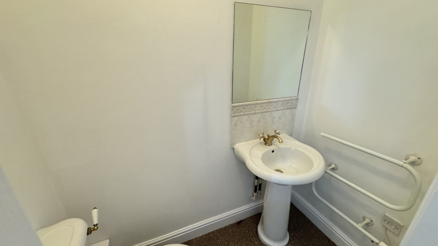 1 bedroom Bungalow for Letting Semington, Wiltshire, England