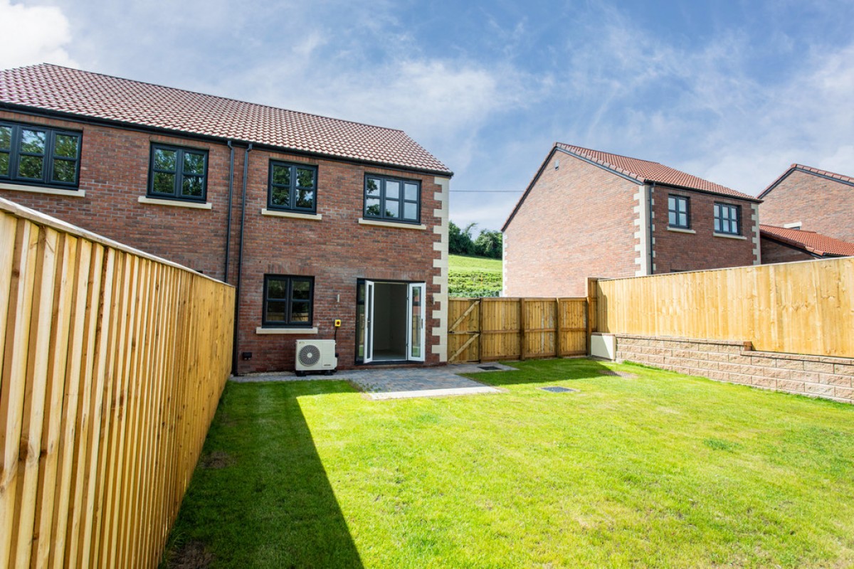 The Tucker, Petticoat Lane, Dilton Marsh