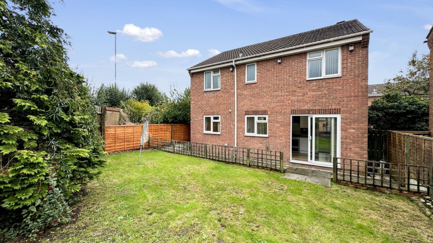 4 bedroom House for Letting Hampshire Gardens, Westbury