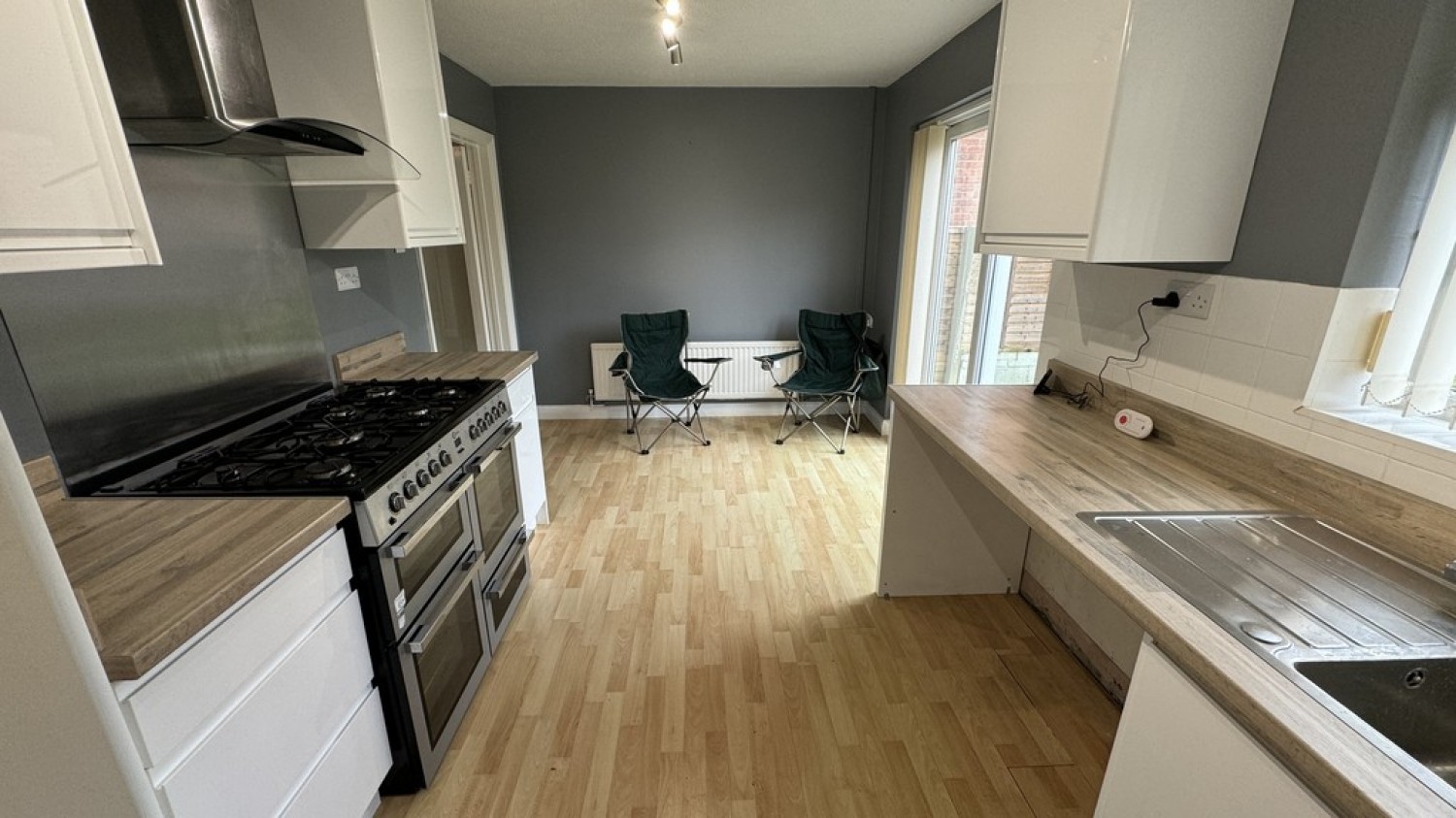 4 bedroom House for Letting Hampshire Gardens, Westbury