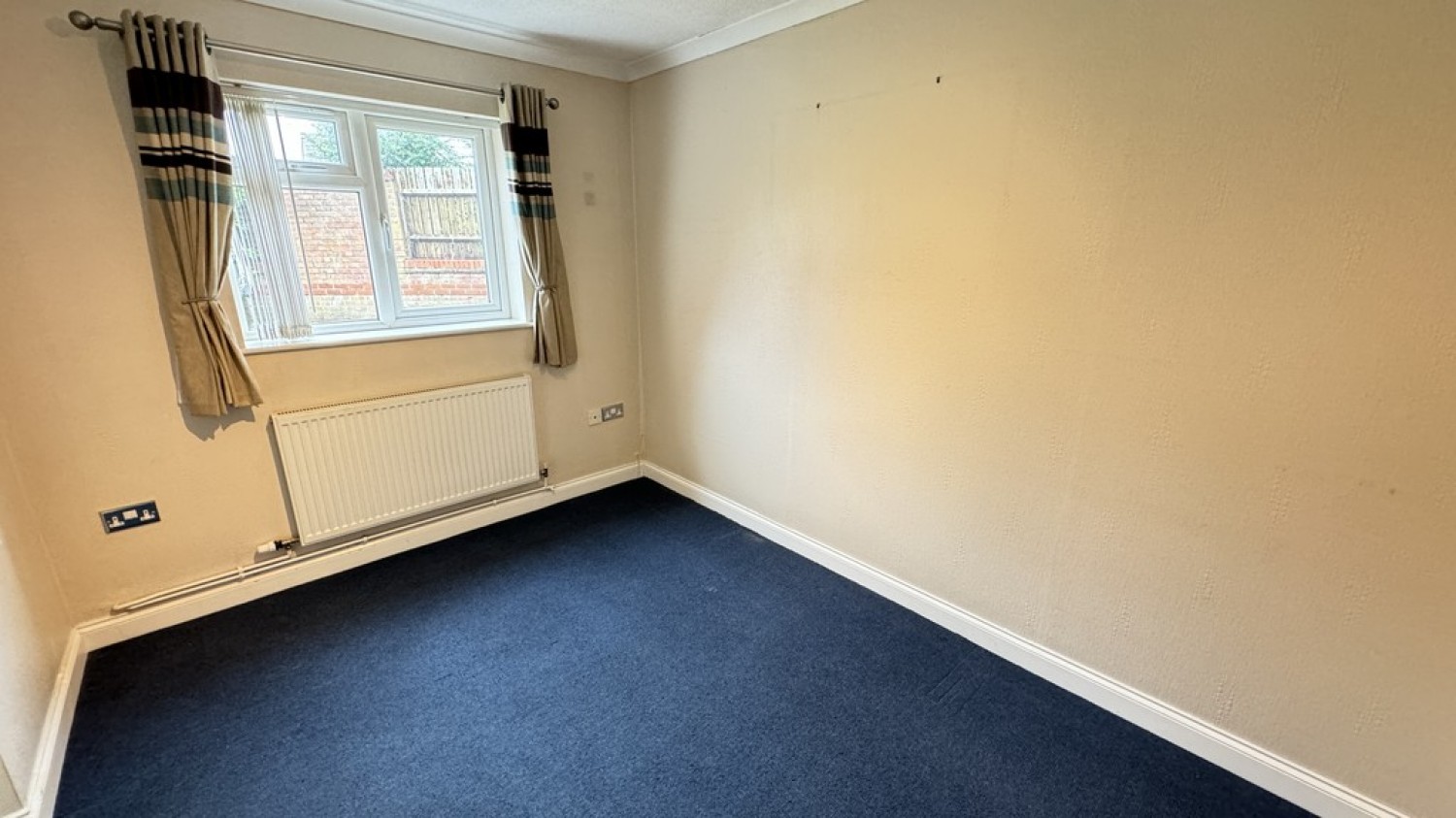 4 bedroom House for Letting Hampshire Gardens, Westbury