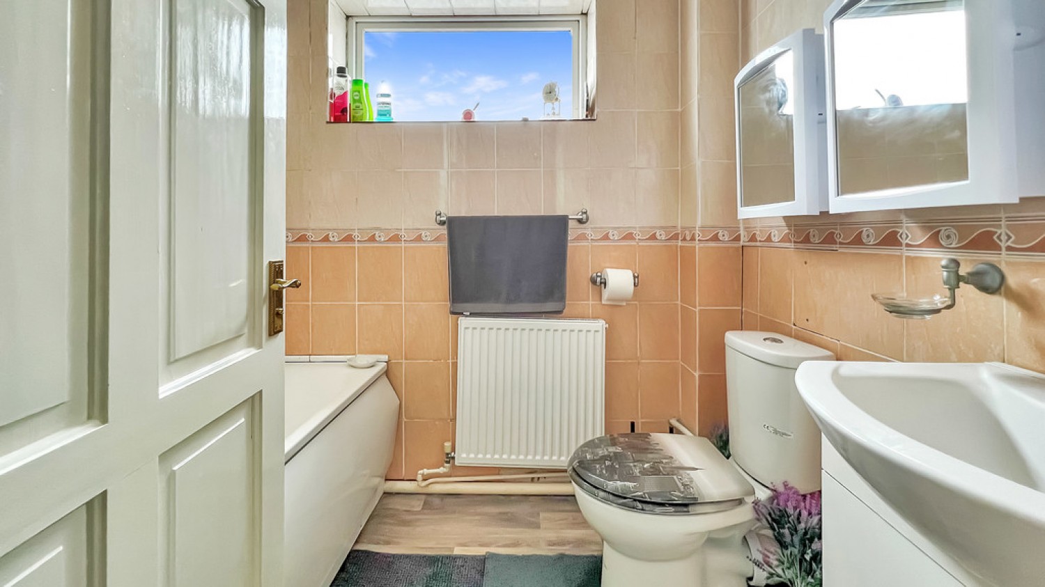 4 bedroom House for Sale Shepherds Mead, Dilton Marsh