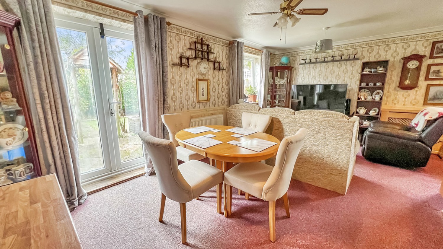 4 bedroom House for Sale Shepherds Mead, Dilton Marsh