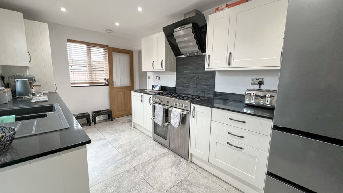 West End, Westbury