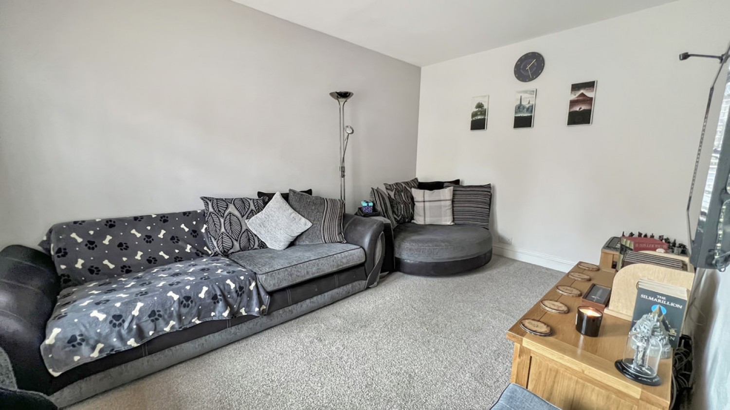 West End, Westbury