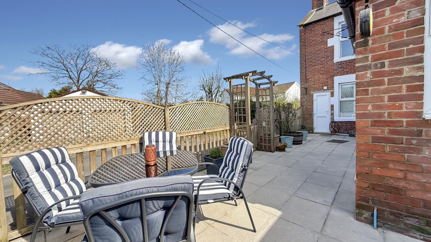 Hawkeridge Road, Yarnbrook