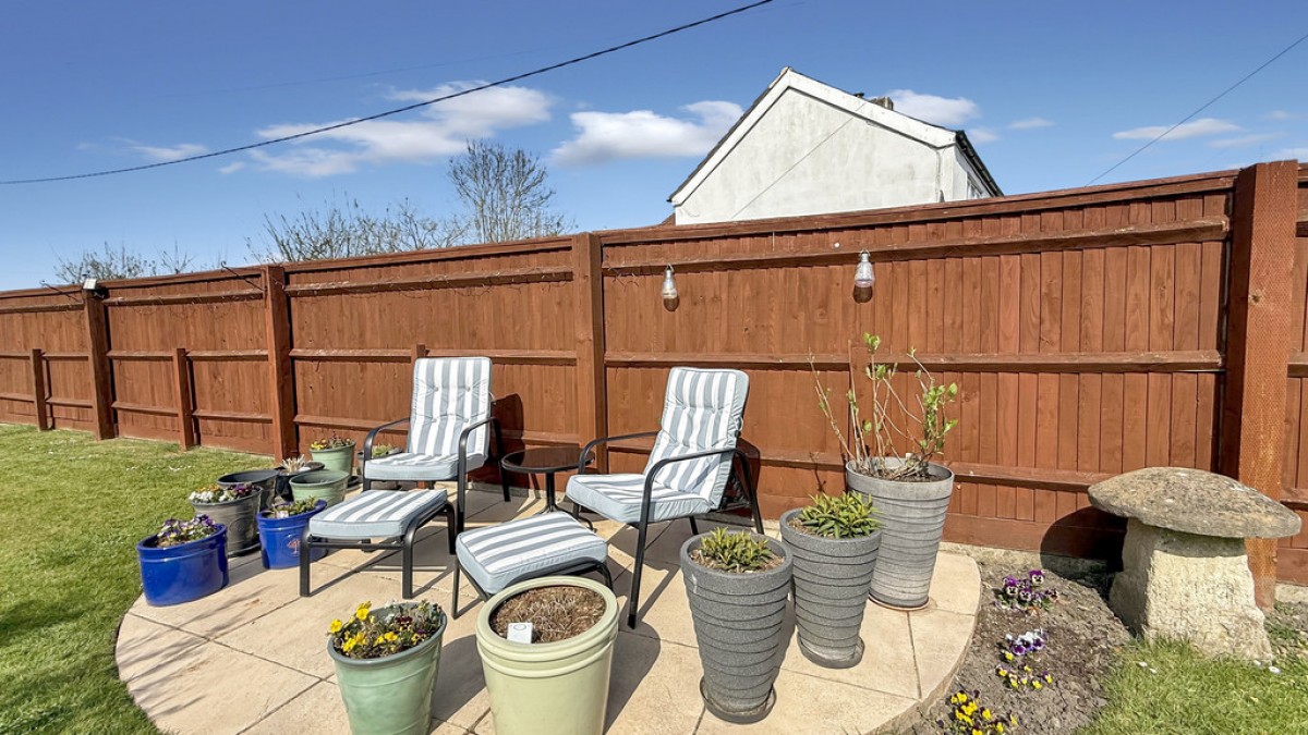 Hawkeridge Road, Yarnbrook