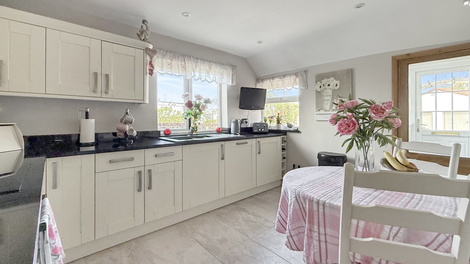 Hawkeridge Road, Yarnbrook