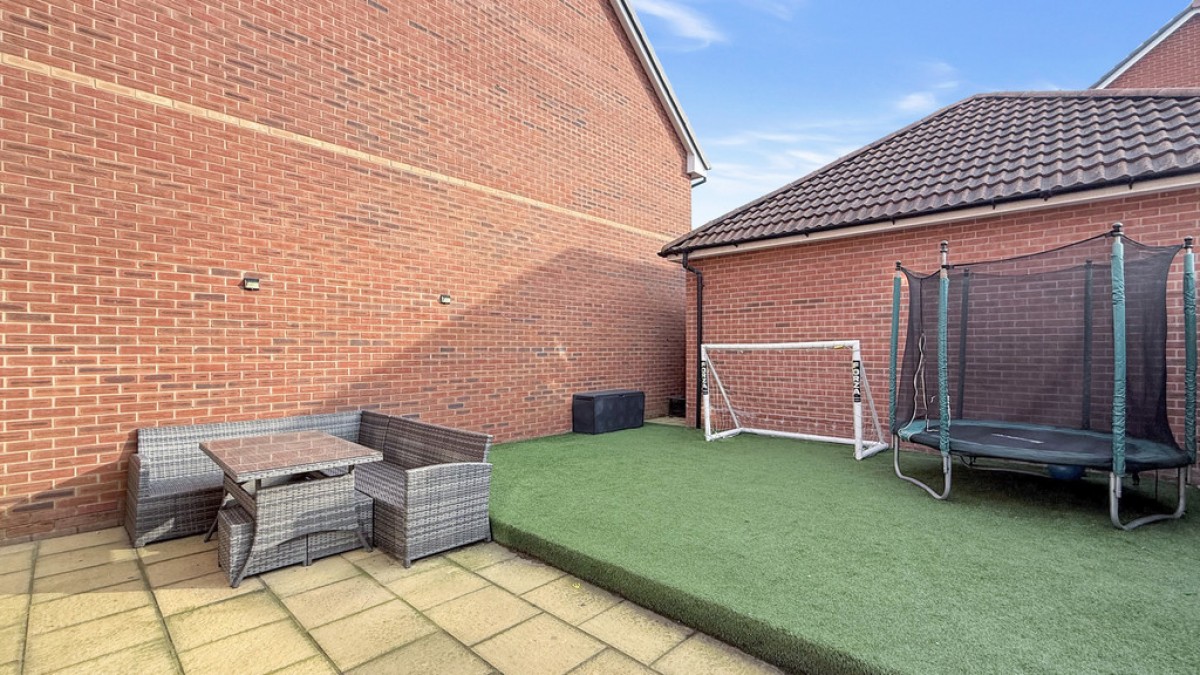 Athelney Avenue, Westbury