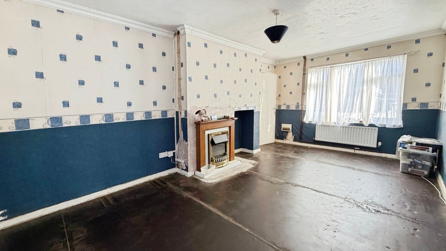 3 bedroom House for Sale Queensway, Warminster