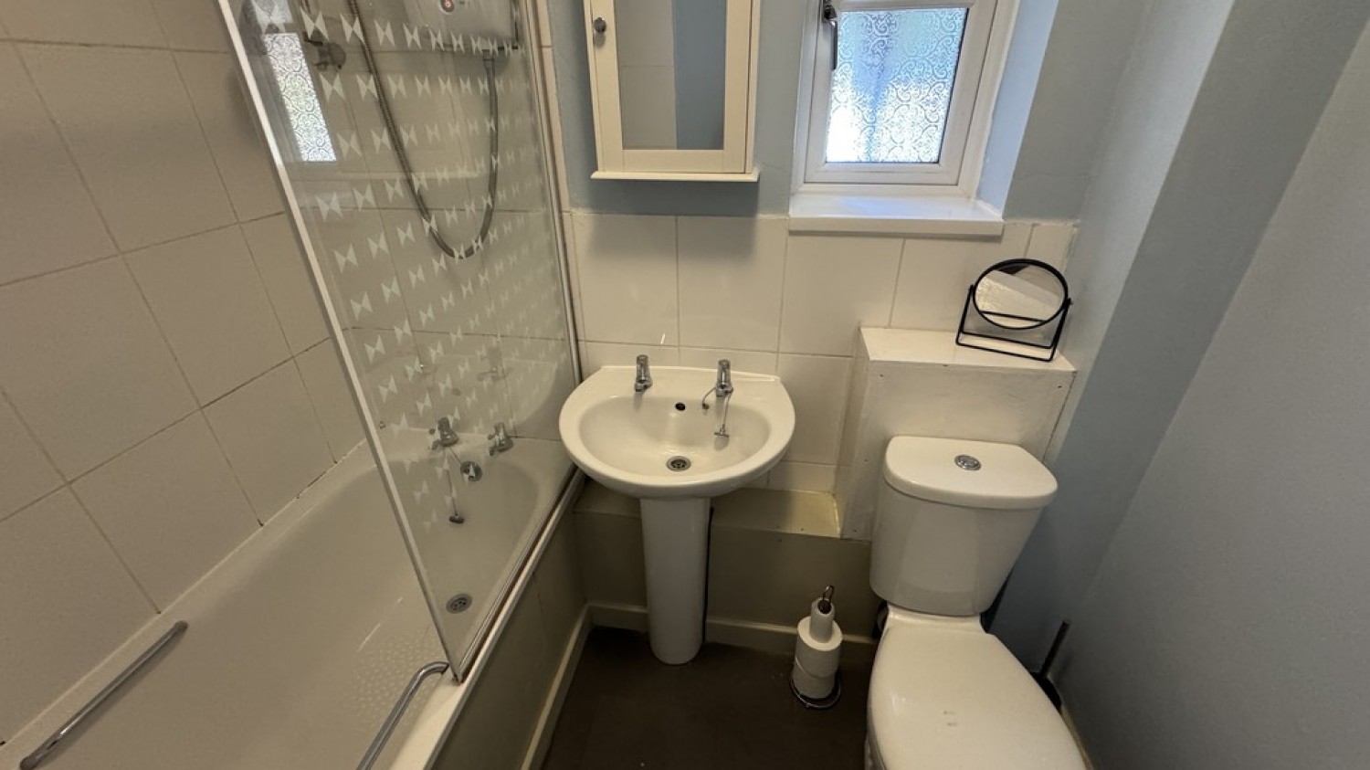 1 bedroom Flat for Letting Drynham Road, Trowbridge, Wiltshire