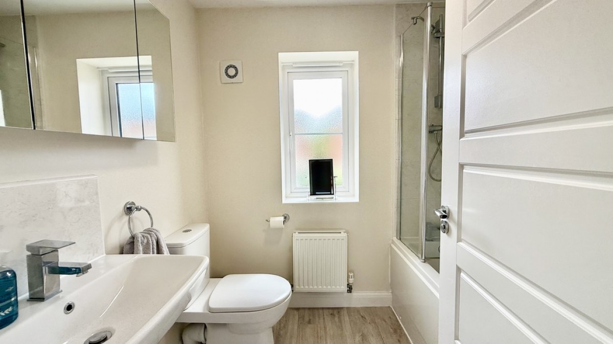 Gilhespy Way, Westbury